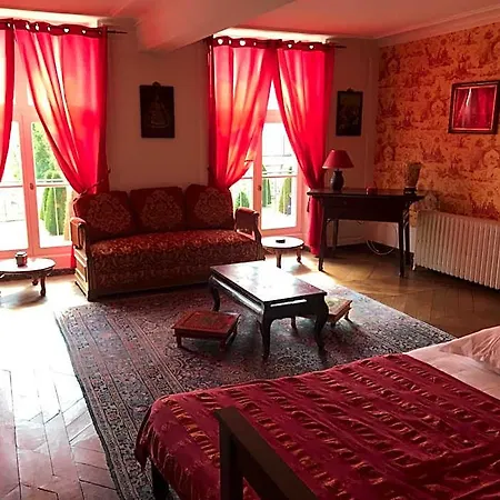 Chateau De Bed & Breakfast