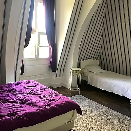 Chateau De Bed & Breakfast 4*