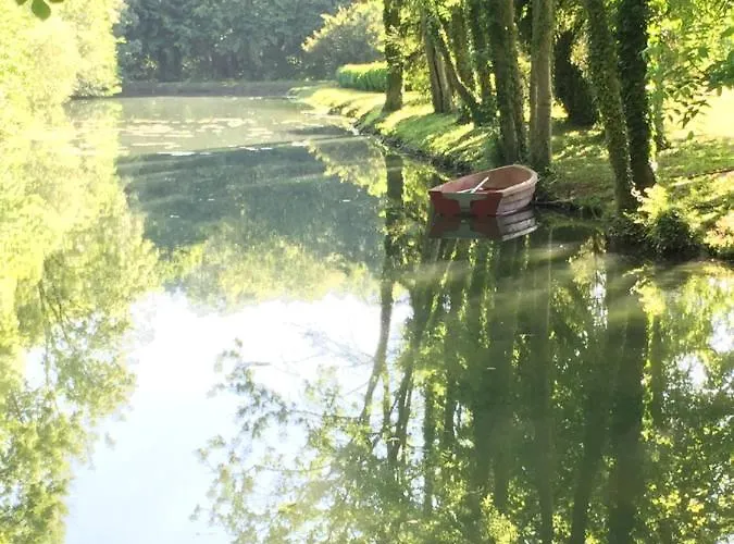 Couette-café 4 Saisons Au Chateau 4*